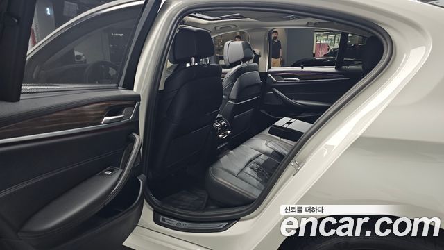 BMW 5 Series (G30) 530i Luxury 2023 — фото 11