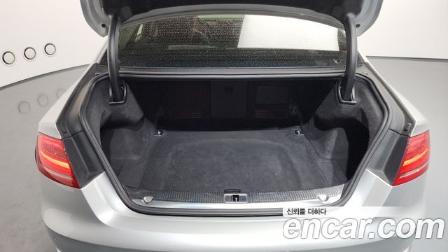Audi A8 3.0 TDI Quattro D4 2013 — фото 18