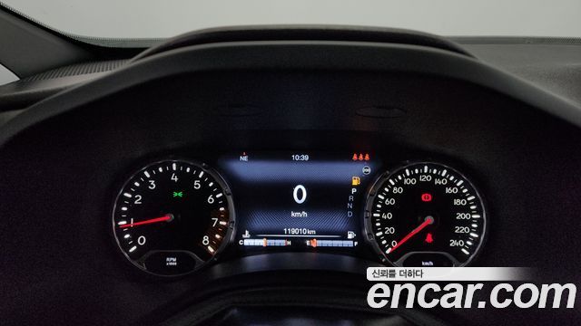Jeep Renegade 2.4 Limited 2020 — фото 8