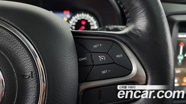 Jeep Renegade 2.4 Limited 2020 — фото 16