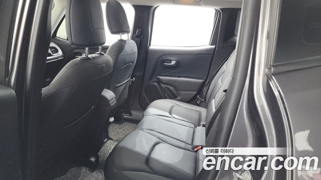 Jeep Renegade 2.4 Limited 2020 — фото 20