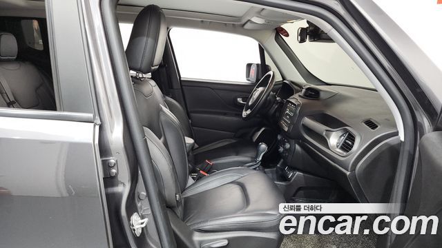 Jeep Renegade 2.4 Limited 2020 — фото 26