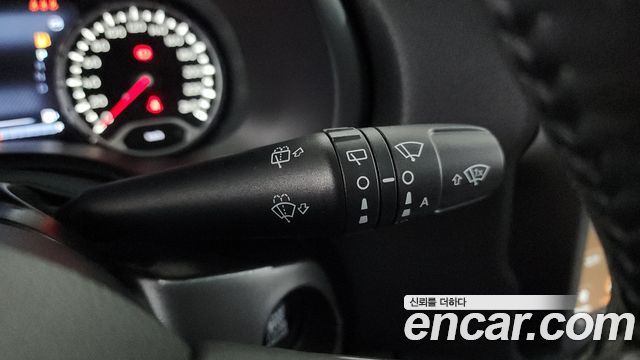 Jeep Renegade 2.4 Limited 2020 — фото 30