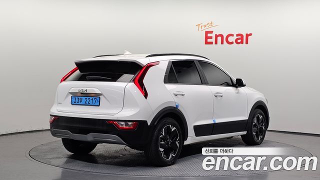 Kia Niro EV Air 2023 — фото 2
