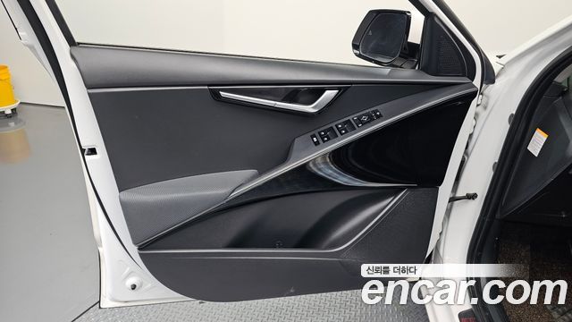 Kia Niro EV Air 2023 — фото 24
