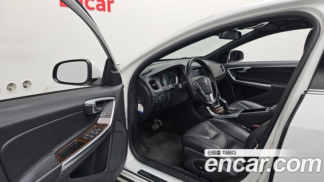 Volvo S60 D4 2nd 2014 — фото 10