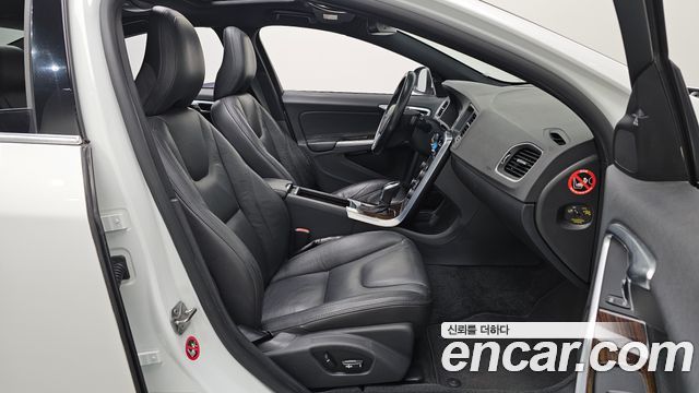 Volvo S60 D4 2nd 2014 — фото 11