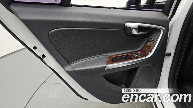Volvo S60 D4 2nd 2014 — фото 25