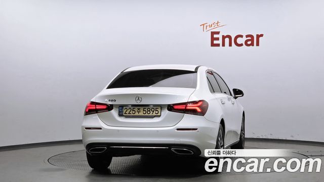 Mercedes-Benz A-Class (W177) A220 Sedan 2021 — фото 4