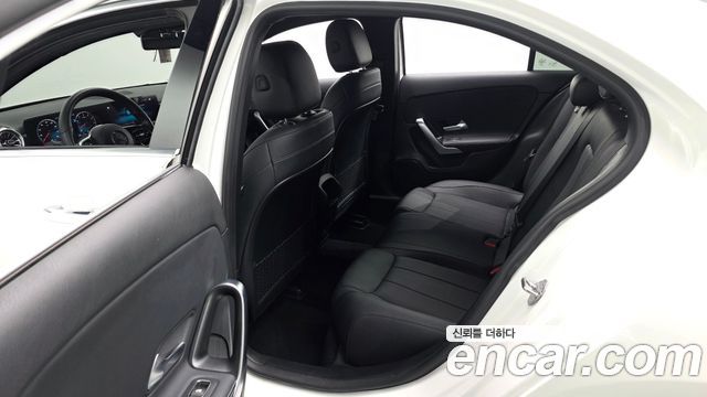 Mercedes-Benz A-Class (W177) A220 Sedan 2021 — фото 16