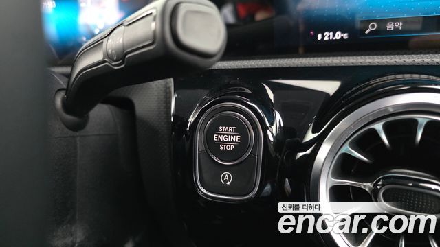 Mercedes-Benz A-Class (W177) A220 Sedan 2021 — фото 34