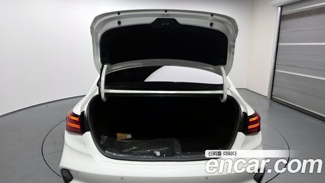 Kia K3 (II) 1.6 Prestige 2023 — фото 20