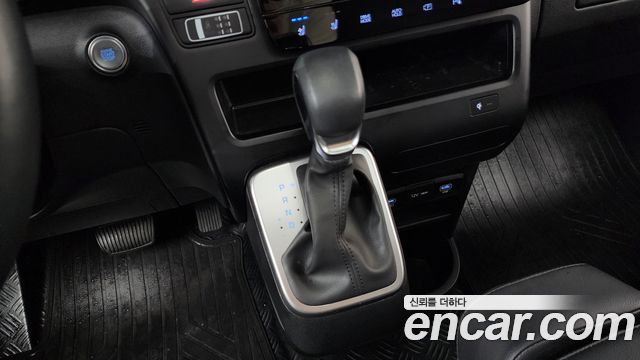 Hyundai Staria Tourer 9-Seater Modern 2025 — фото 9