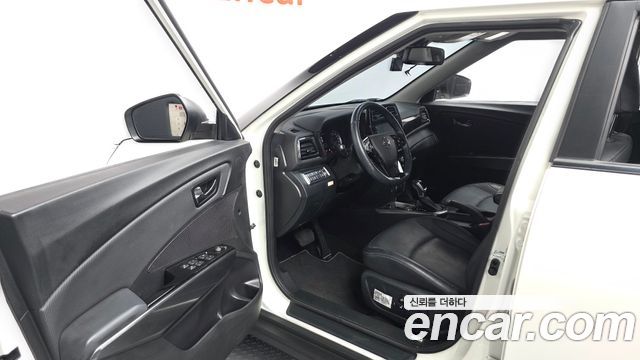 KG Mobility (SsangYong) Very New Tivoli Gasoline 1.5 2WD V3 2022 — фото 10