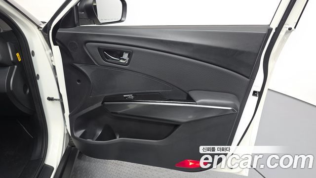 KG Mobility (SsangYong) Very New Tivoli Gasoline 1.5 2WD V3 2022 — фото 24