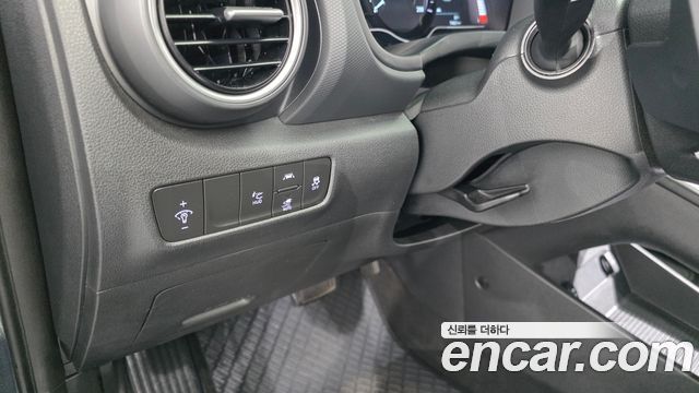 Hyundai Kona Electric Premium 2021 — фото 18