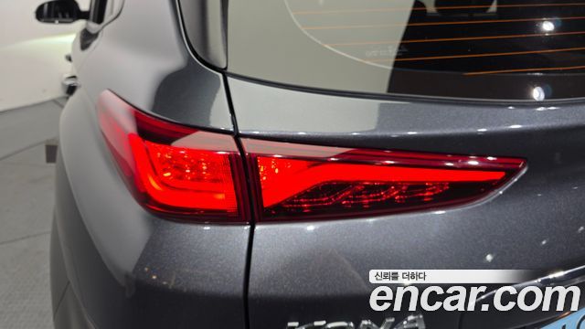 Hyundai Kona Electric Premium 2021 — фото 23