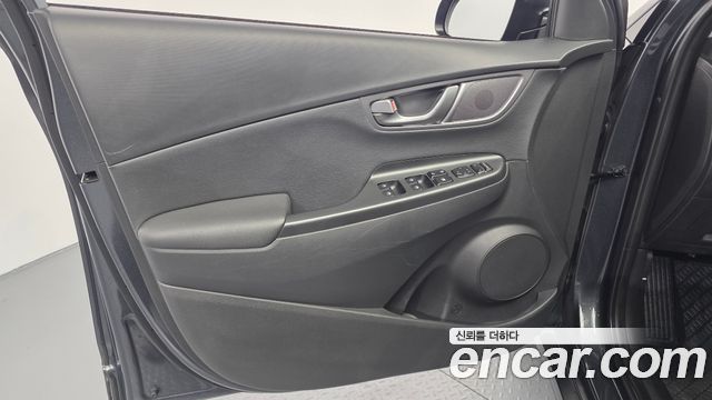 Hyundai Kona Electric Premium 2021 — фото 24