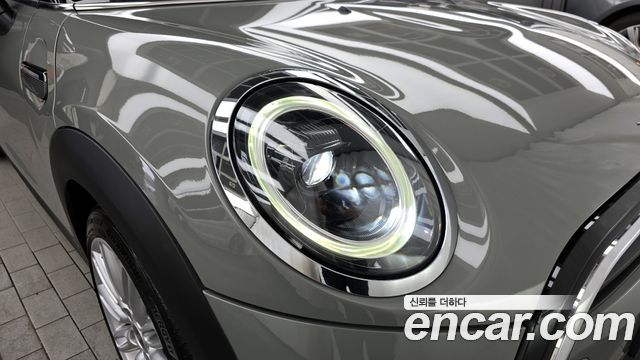 MINI Cooper 5-Door Classic Plus 3rd 2022 — фото 28