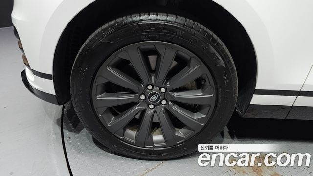 Land Rover Range Rover Velar 3.0 P400 R-Dynamic SE 2023 — фото 5