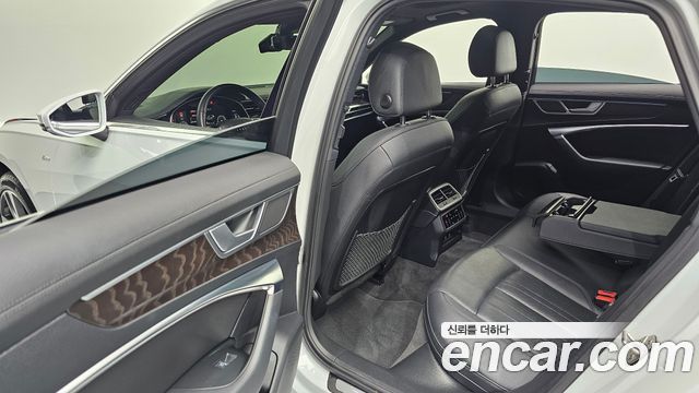 Audi A6 (C8) 45 TFSI Quattro Premium 2022 — фото 26