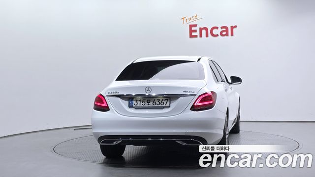 Mercedes-Benz C-Class (W205) C220 d 4MATIC 2020 — фото 4