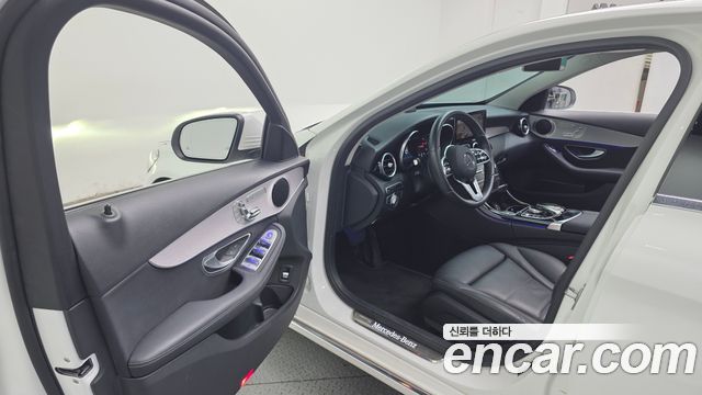Mercedes-Benz C-Class (W205) C220 d 4MATIC 2020 — фото 10