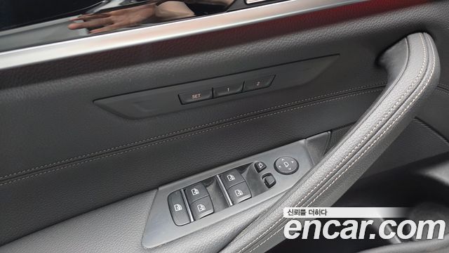 BMW 5 Series (G30) 520i Luxury 2019 — фото 19
