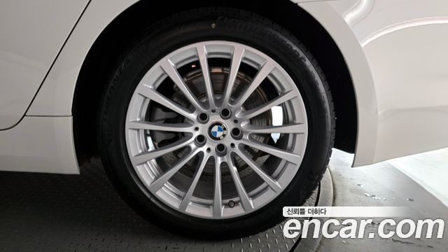 BMW 5 Series (G30) 520i Luxury 2019 — фото 21