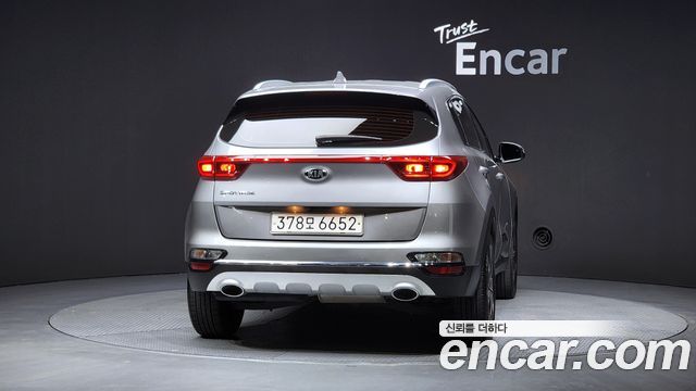 Kia Sportage The Bold Diesel 1.6 2WD Prestige 2022 — фото 4