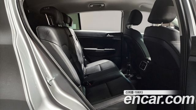 Kia Sportage The Bold Diesel 1.6 2WD Prestige 2022 — фото 11
