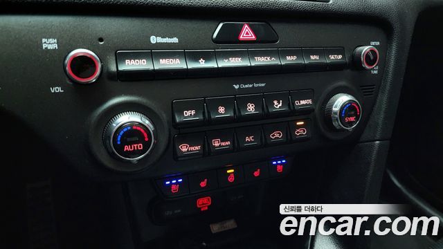 Kia Sportage The Bold Diesel 1.6 2WD Prestige 2022 — фото 16