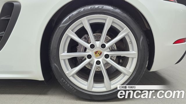 Porsche 718 Boxster 2.0 2019 — фото 27