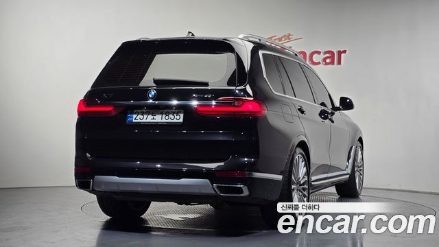 BMW X7 (G07) xDrive 40i Design Pure Excellence 6-Seater 2021 — фото 2
