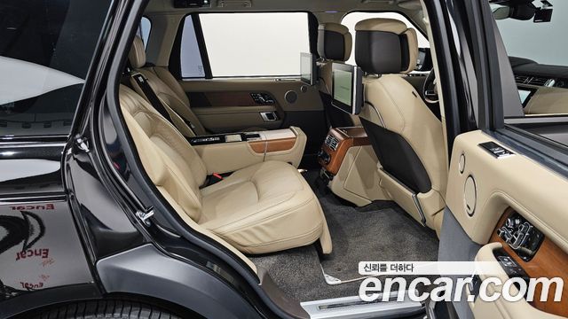 Land Rover Range Rover (IV) 5.0 SC AB LWB 2019 — фото 11