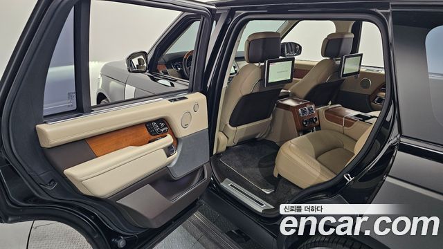 Land Rover Range Rover (IV) 5.0 SC AB LWB 2019 — фото 12