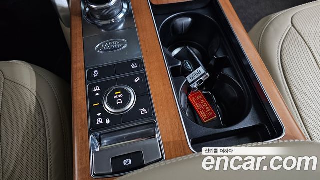 Land Rover Range Rover (IV) 5.0 SC AB LWB 2019 — фото 28