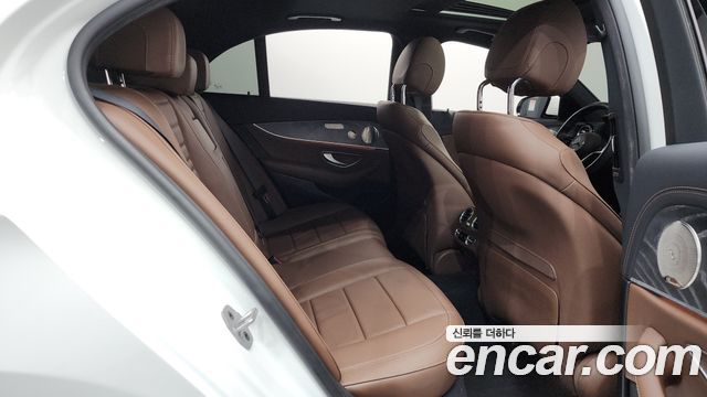 Mercedes-Benz E-Class (W213) E350 4MATIC Avantgarde 2022 — фото 11