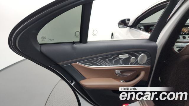 Mercedes-Benz E-Class (W213) E350 4MATIC Avantgarde 2022 — фото 25