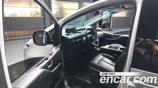 Hyundai Staria Tourer 11-Seater Modern 2025 — фото 10