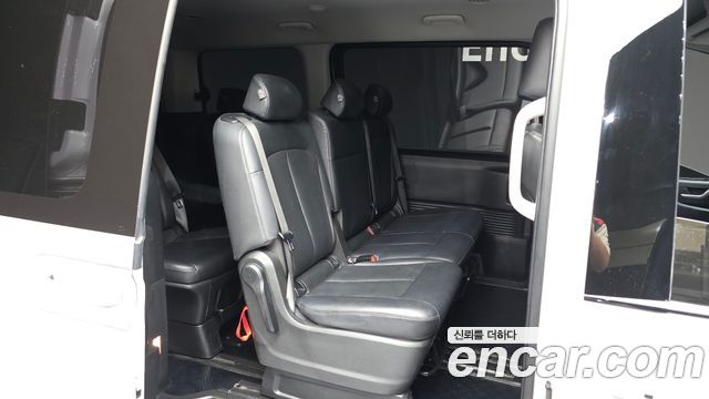 Hyundai Staria Tourer 11-Seater Modern 2025 — фото 12