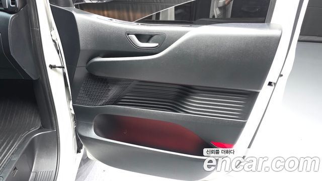 Hyundai Staria Tourer 11-Seater Modern 2025 — фото 25
