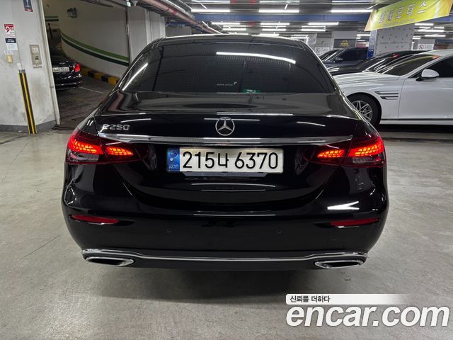 Mercedes-Benz E-Class (W213) E250 Exclusive 2022 — фото 4