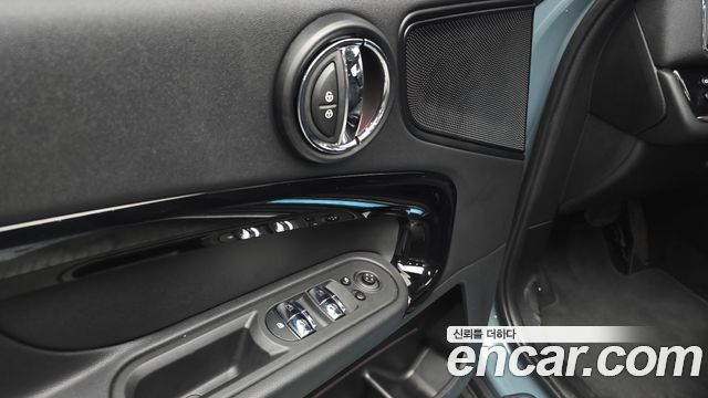MINI Cooper Countryman Classic 2nd 2022 — фото 30