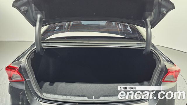 Kia K5 (III) 2.0 Prestige 2021 — фото 20