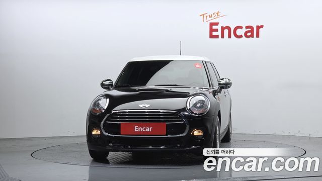 MINI Cooper 5Door Standard 3rd 2017 — фото 3