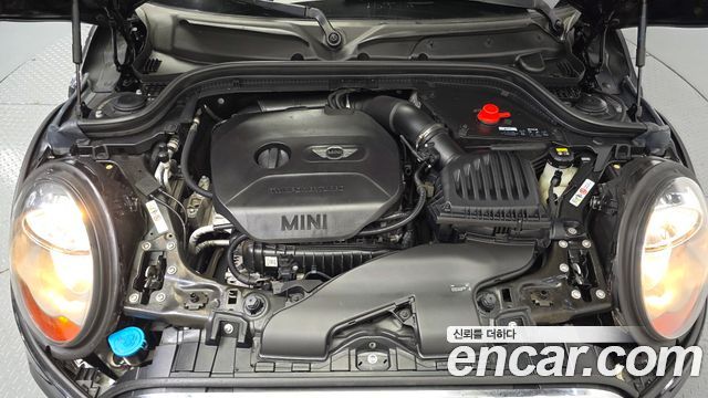 MINI Cooper 5Door Standard 3rd 2017 — фото 6