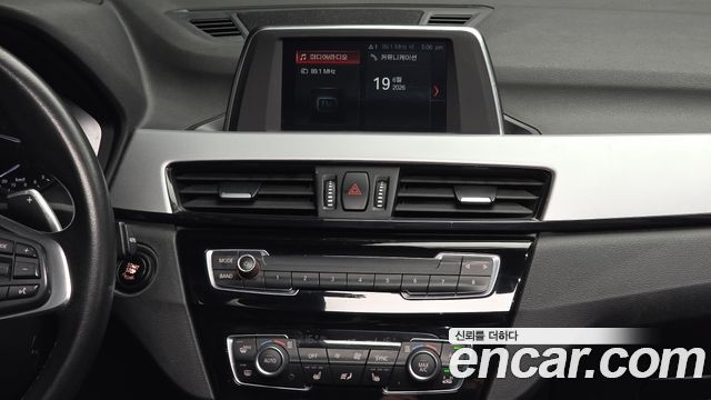 BMW X1 (F48) xDrive 18d Joy 2018 — фото 18