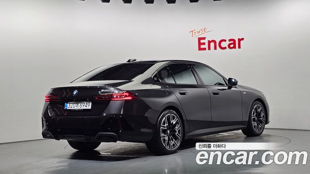 BMW 5 Series (G60) 530i xDrive M Sport Pro Special Edition 2026 — фото 2