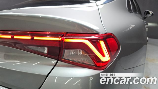 Kia K5 (III) 2.0 Noblesse 2022 — фото 29